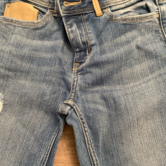 Mid waist jeans boot cut light washed denim zara brand size 2 - Picture 6 of 8